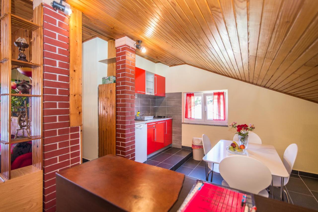 Apartment Vesna 로비니 외부 사진